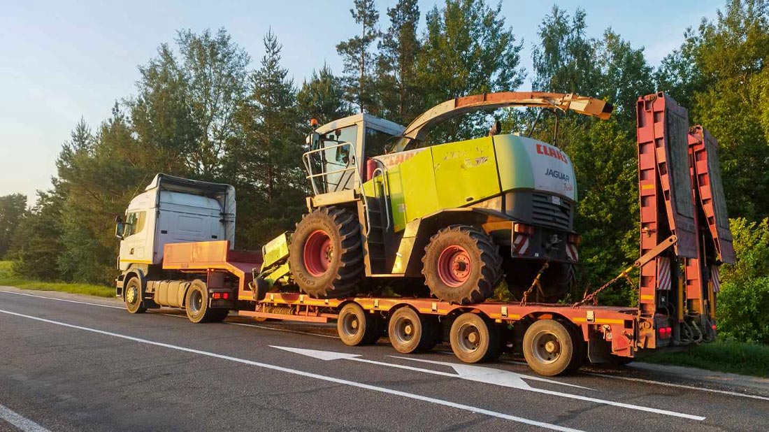 Перевозка комбайнов низкорамным тралом по РБ
